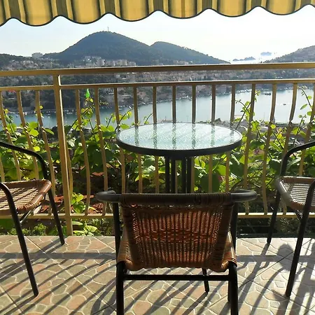 杜布罗夫尼克全景膳食公寓酒店 3*